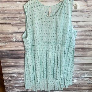 Melissa McCarthy Seven pleated sleeveless top